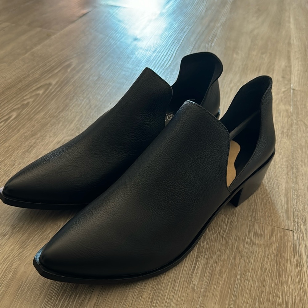 Chinese laundry black heeled boots